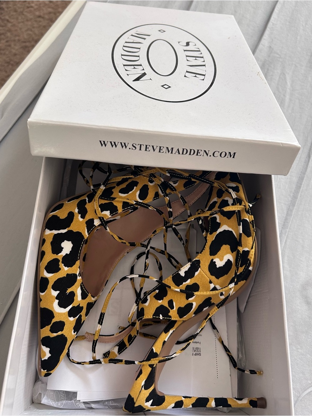 Steve Madden Leopard Lace-Up Pointed Heels - Yellow/Black/White NIB - Picture 11 of 15